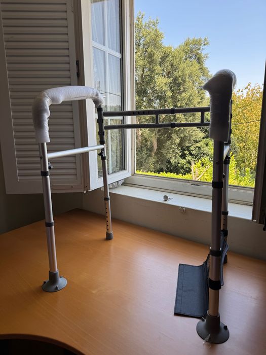 Suporte WC para mobilidade reduzida - nunca usado!