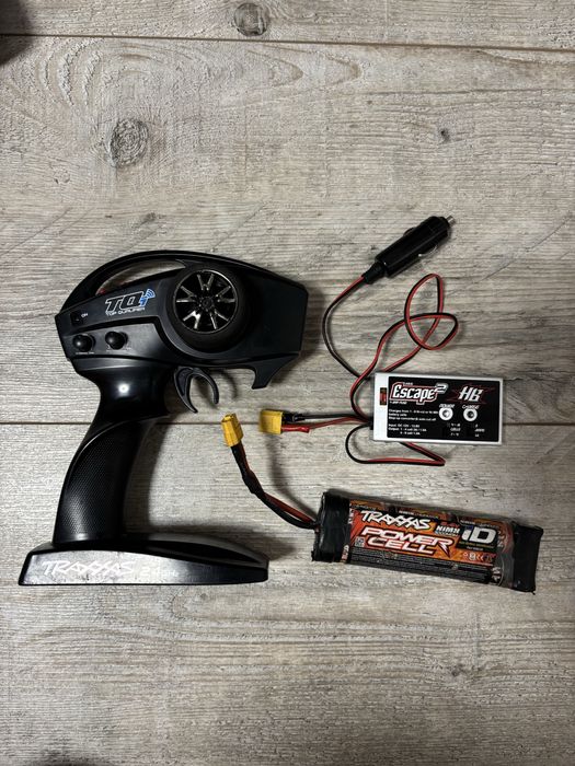 Traxxas rustler 4x4 ehd hobbywing