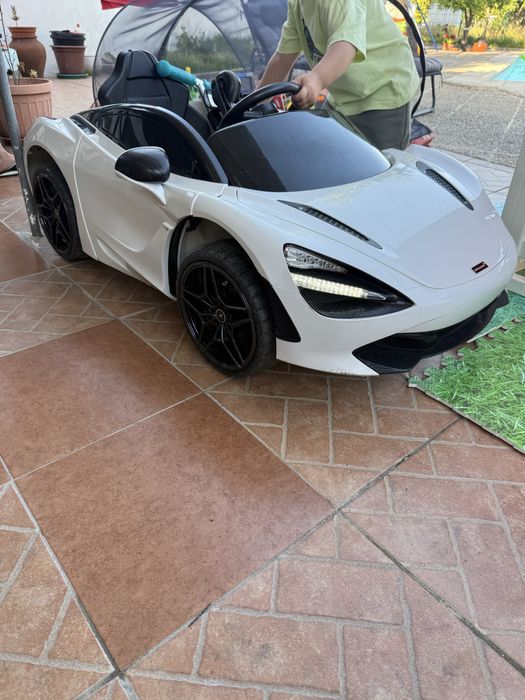 Carro Maclaran 720s eletrico criança