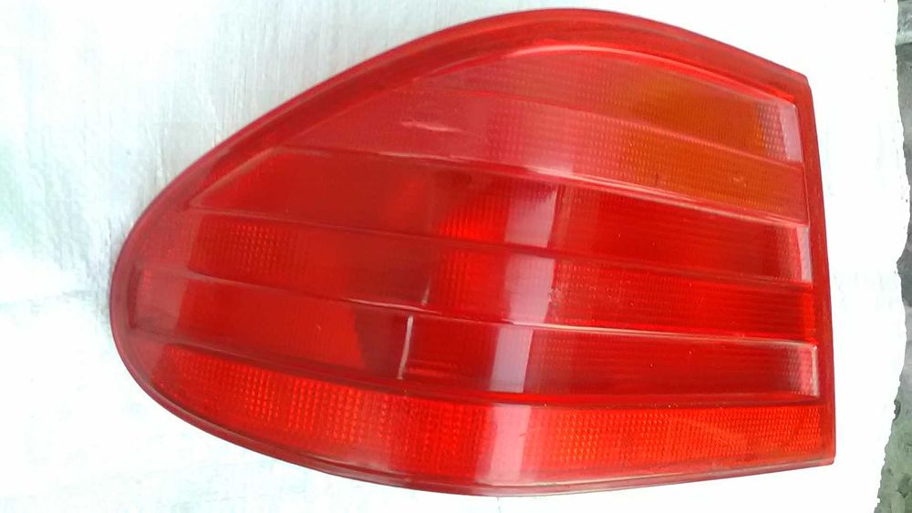 Mercedes W210 задний фонарь и две противотуманки