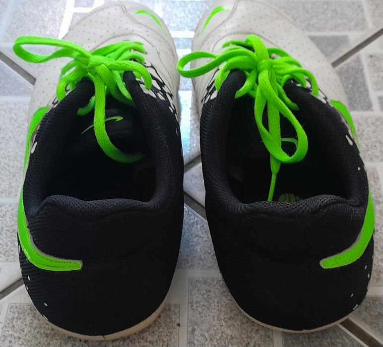 buty halowe NIKE rozm.40