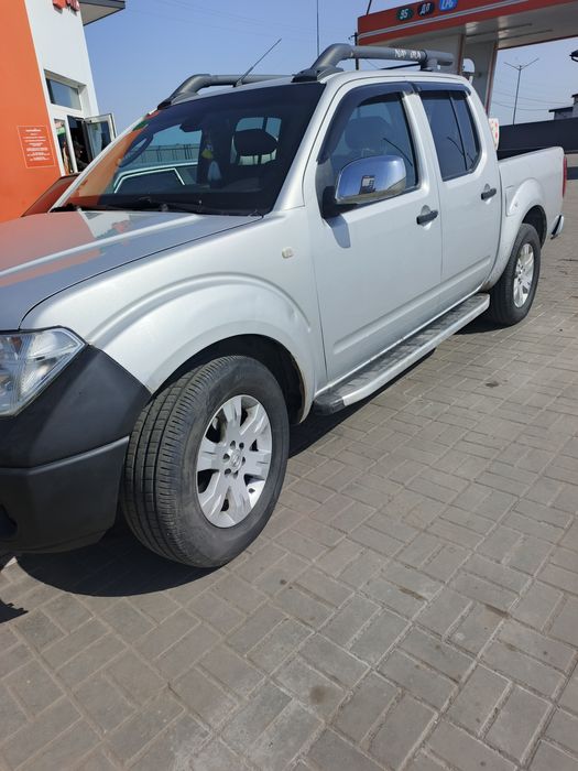 Продам nissan navara d40