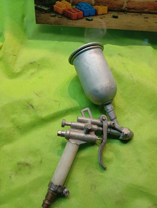 Pistola de pintura pequenina