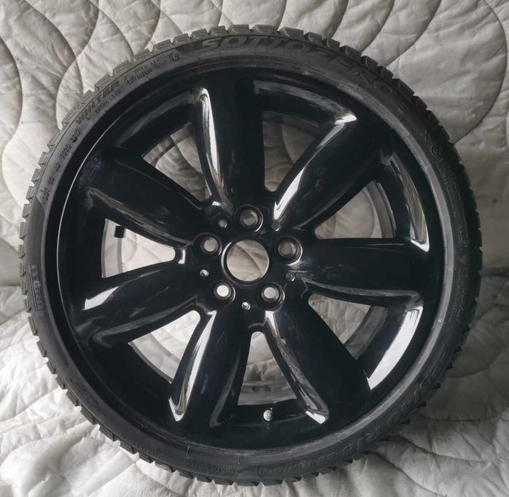 4x koła zimowe MINI Clubman 225/40R18 nowe zima