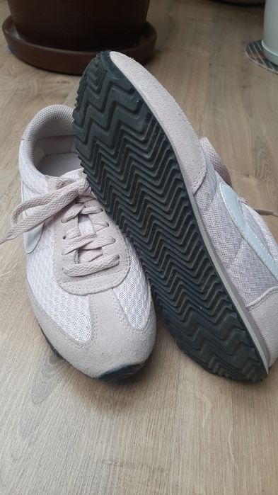 Buty Nike dziewczęce rozmiar 36