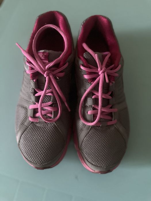 Кросівки nike жіночі