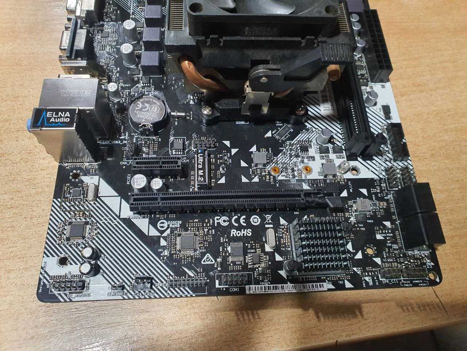 Материнская плата sAM4 ASRock B450M с Ryzen 5 2600 отл. сост.