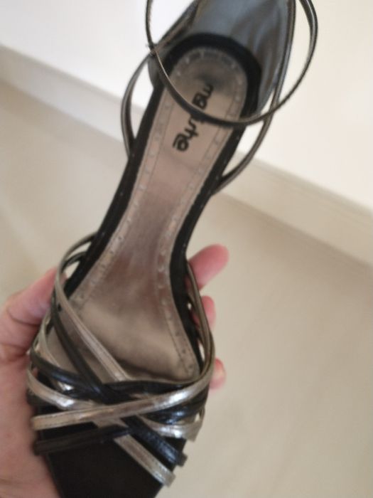 Buty 40 sandały marische