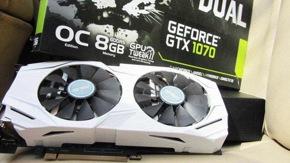 відеокарта Geforce GTX 1070 Asus Dual Arctic White 8Gb