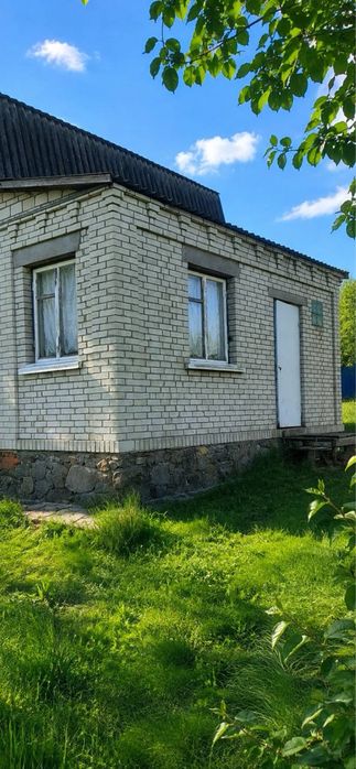 Продаж дачного будинку з ділянкою