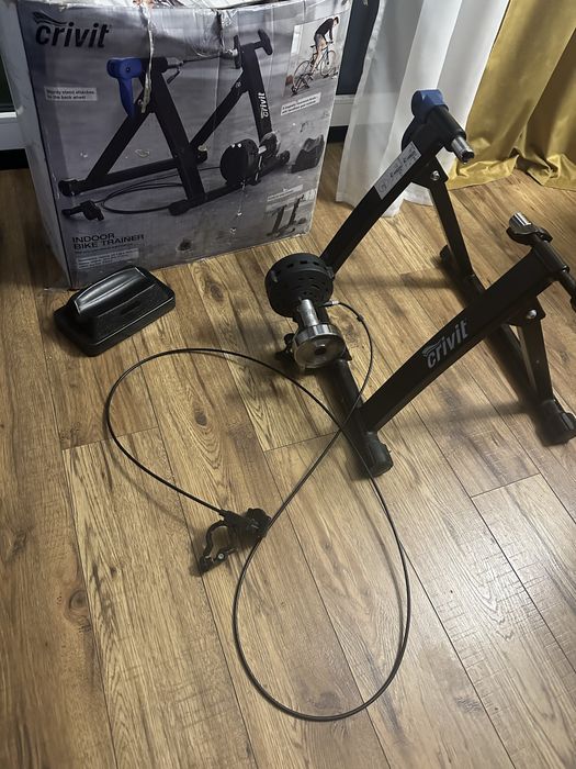 trenazer rowerowy Crivit