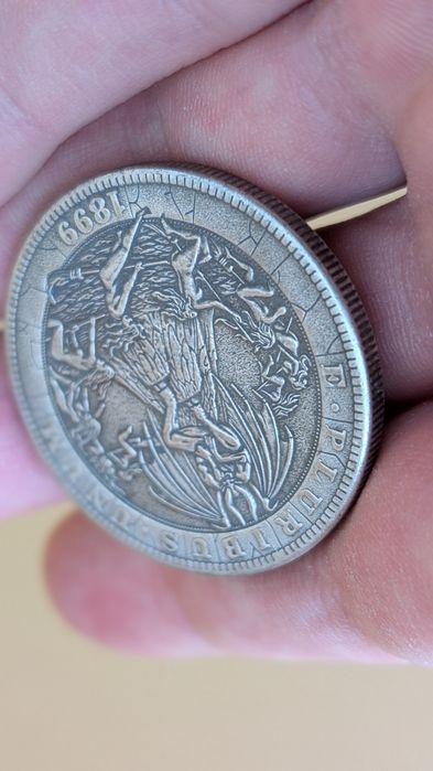 Коллекционная монета demon one dollar USA сувенир witch