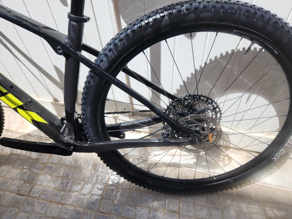 Bicicleta TREK carbono roda 29"