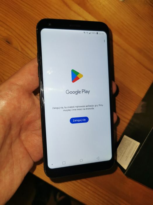 LG Q7 telefon smartfon