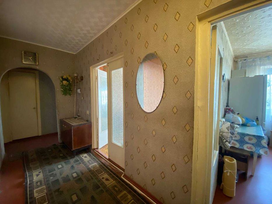 Продаётся трёхкомнатная квартира на мкрн. районе Солнечный