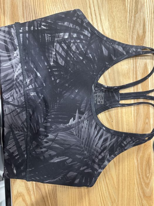 Топ жіночий спортивний