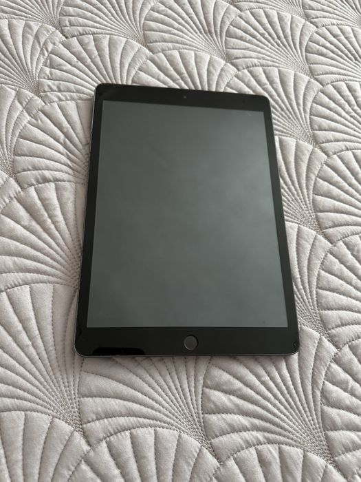 iPad 10.2 діагональ