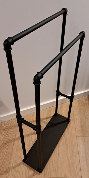 Toalheiro chão duplo + conjunto piaçabas/porta rolo