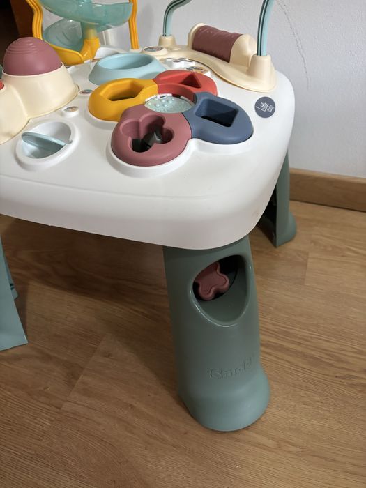 Mesa de atividades Tiny love