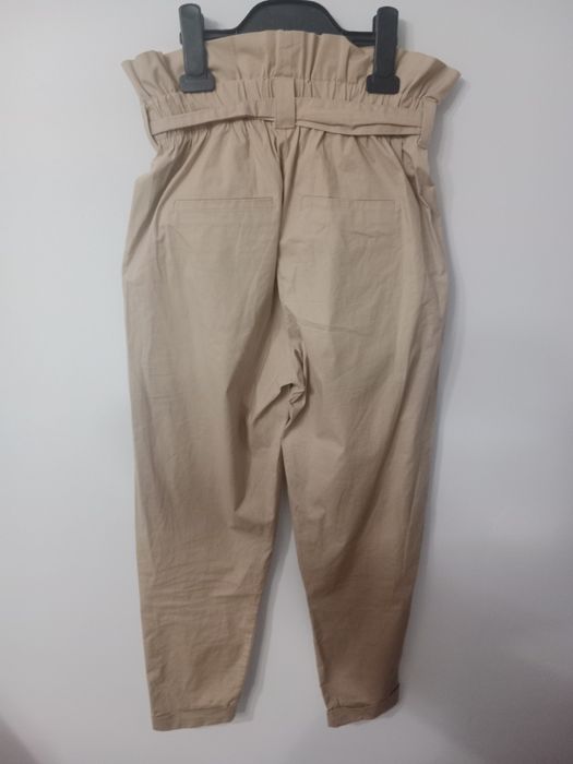 Spodnie Bershka 34 wysoki stan