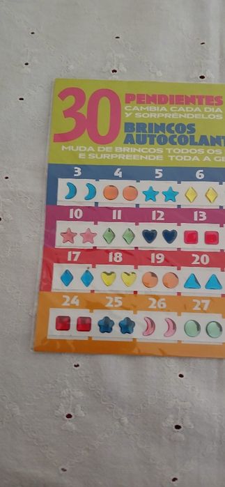 30 brincos autocolantes, novos