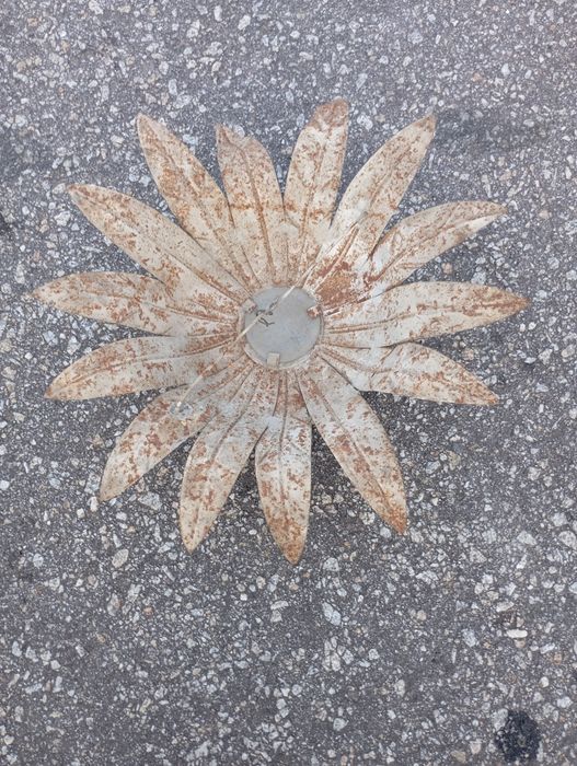 Vendo esta peça muita bonita bom estado