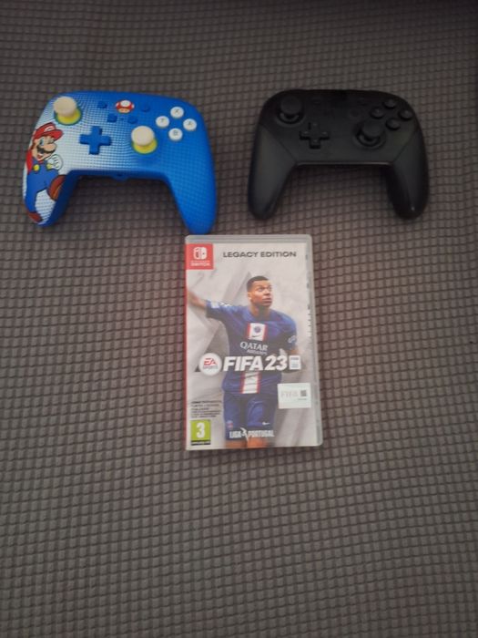 FIFA 23 Nintendo Switch controllers and game64586286215682120