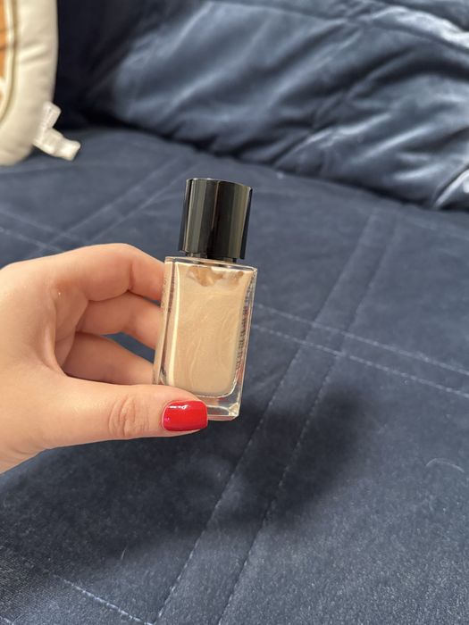 Рідкий хайлайтер Chanel Les beiges