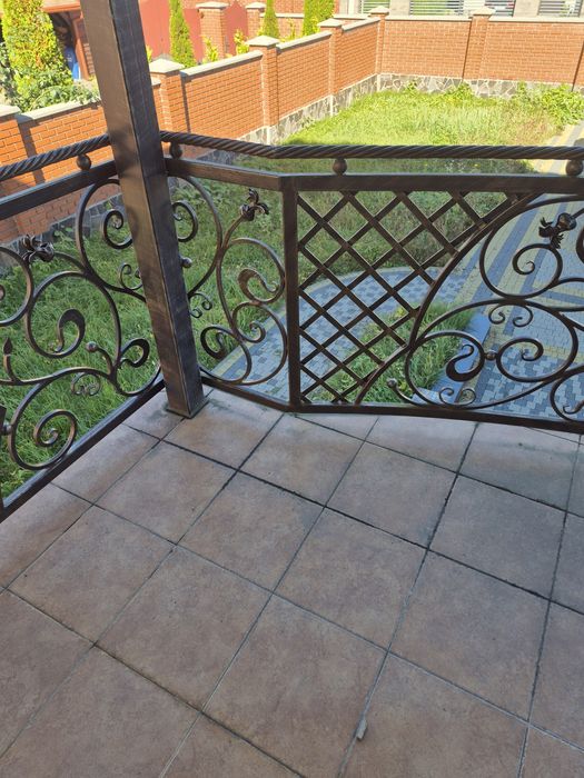 Здається вперше новий будинок на набережній.