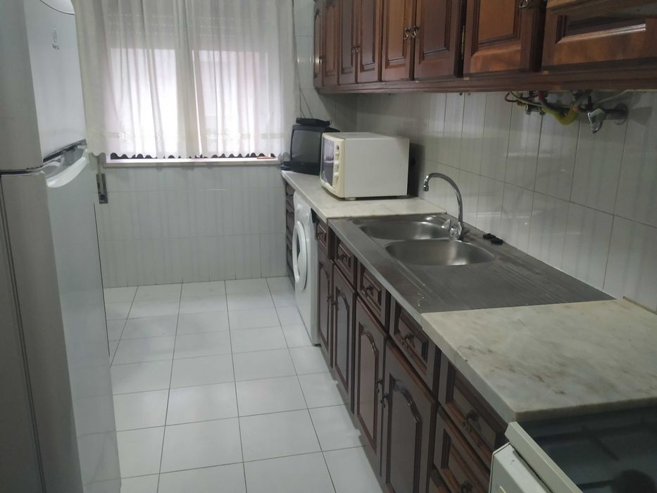 Quarto Estudante perto ESECS/CM leiria Localização TOP