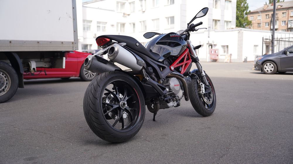 Ducati Monster 796 ABS