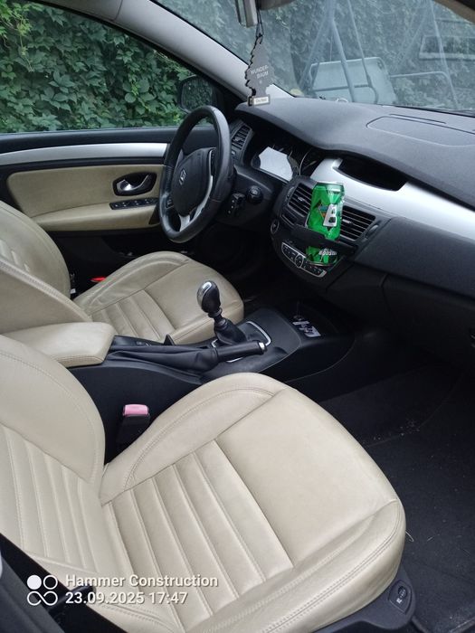 Sprzedam Częsci Laguna 3