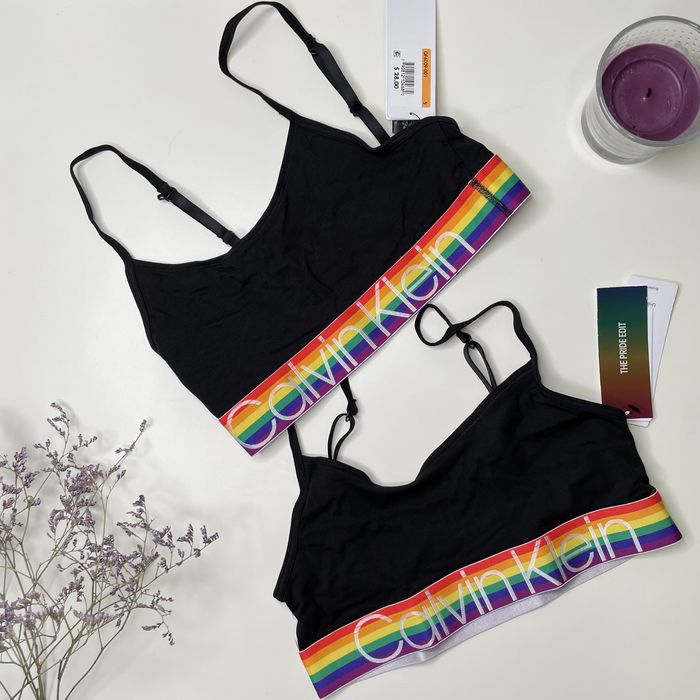 Топики Calvin Klein