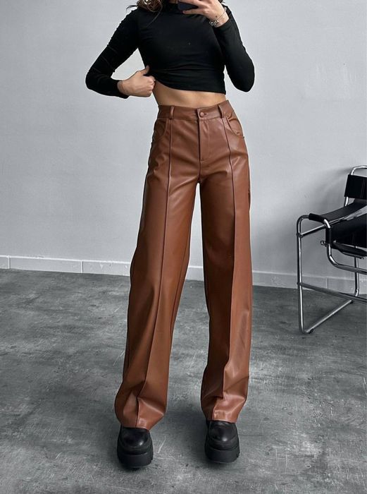 Штани жіночі еко шкіра на флісі . Штани палаццо зі стрілками