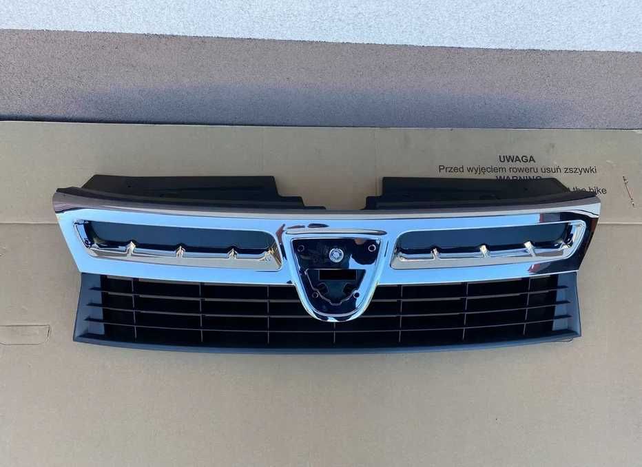Решітка радіатора DUSTER I та II Renault Dacia Дастер