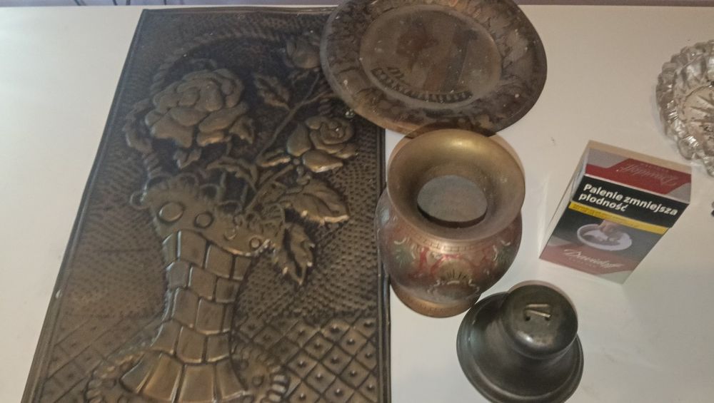 Zestaw staroci / mosiądz i miedź / płaskorzeźba, wazonu brak, talerz vintage