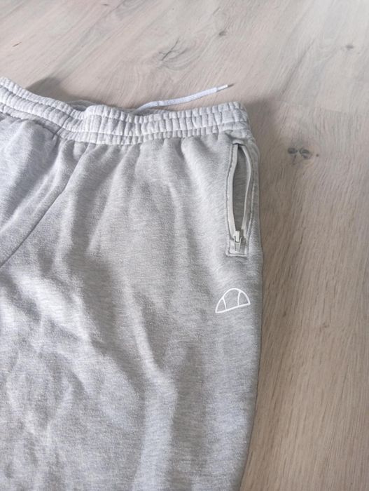 Spodnie dresowe ellesse
