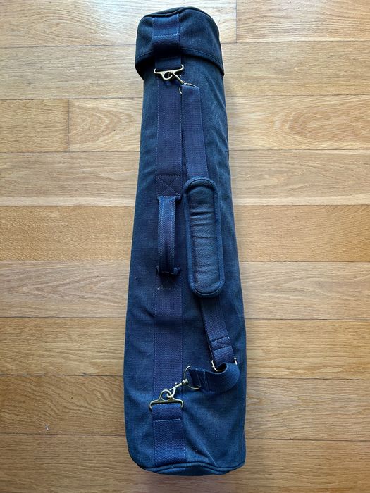 Tripé Manfrotto, modelo 055XPROB, com cabeça