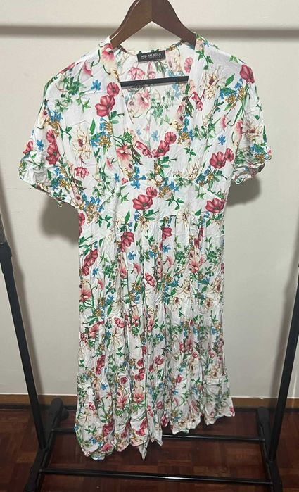 Pack 3 Vestidos Florais M/L – Muito Bom Estado