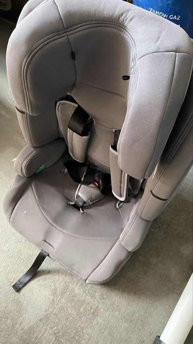 Fotelik samochodowy isofix