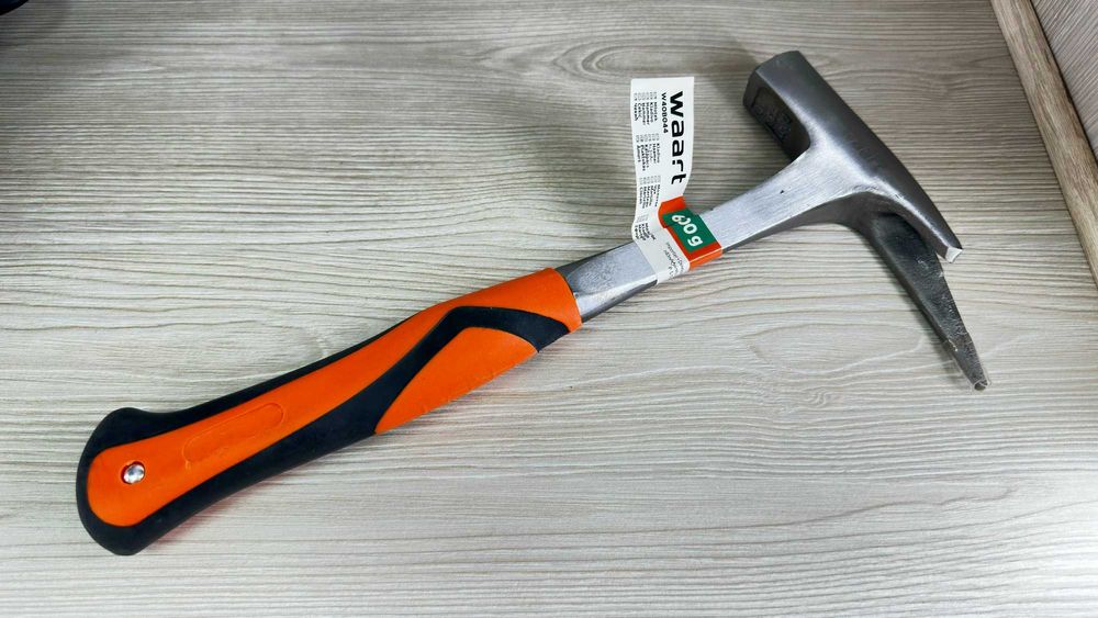 Młotek Ciesielski WAART 600g W40B044