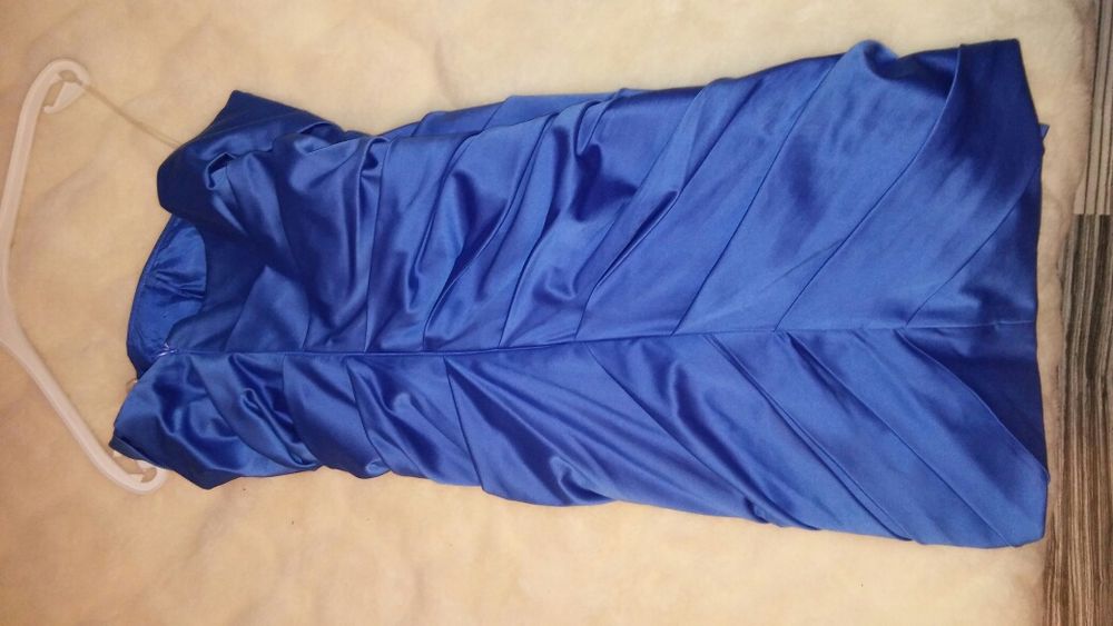 Bardzo elegancka sukienka kupiona w Ptak Moda +torebka gratis.