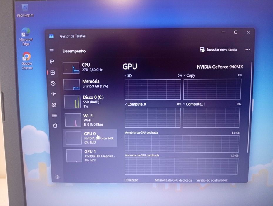 Lenovo Ideapad i7 7500 + Geforce 940MX + 16GB RAM + SSD