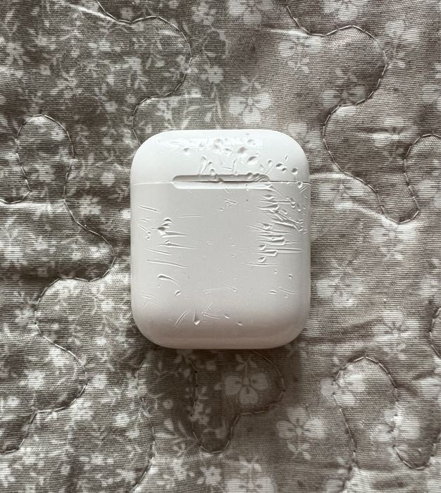 Зарядний кейс до навушників AirPods 2-го покоління