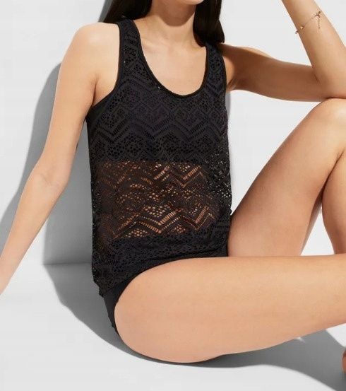 B.P.C. top tankini ażurowy czarny 48.