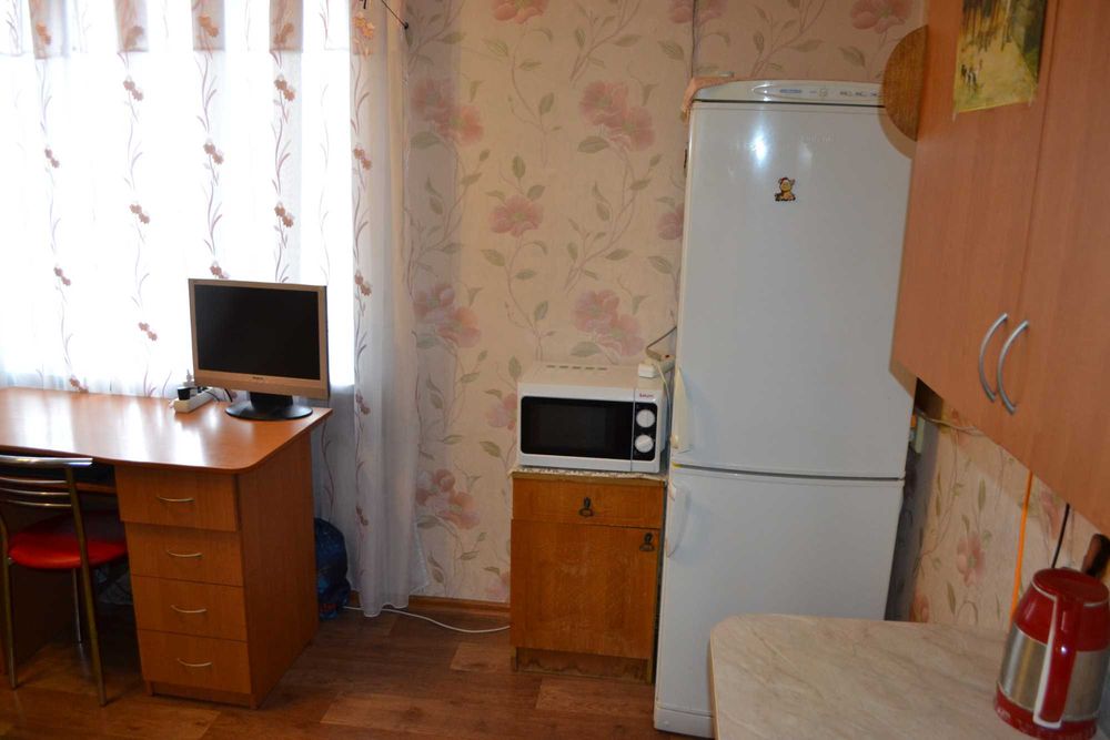 продам велику кімнату Лісовий масив Волкова космонавта Поповича 10а