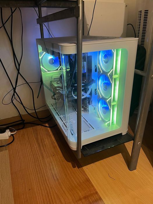 Vendo pc gaming com muito pouco uso comprado a 5 meses com fatura