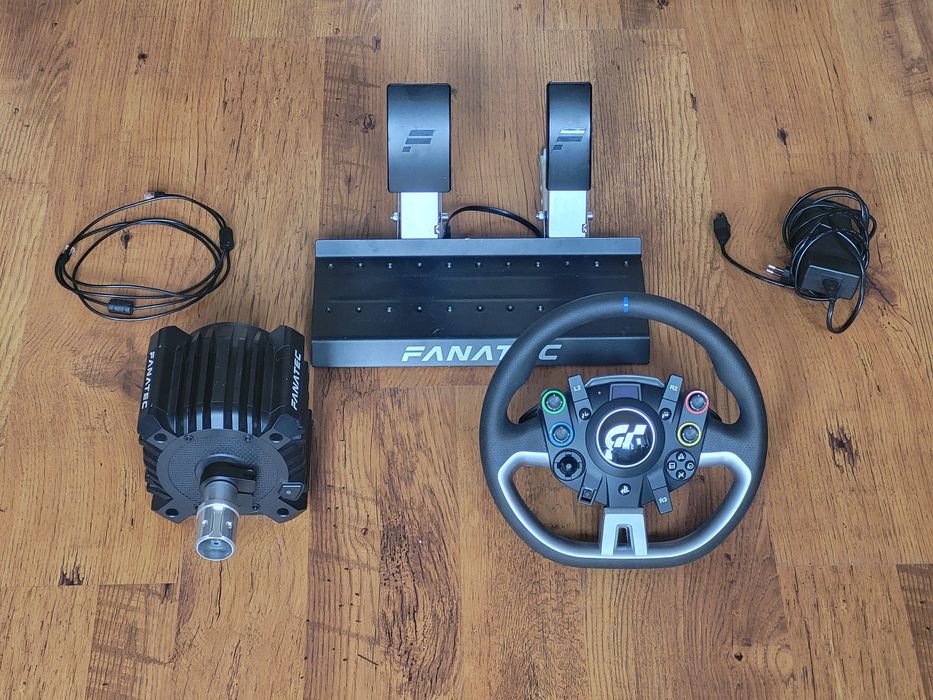 Fanatec DD Pro zestaw baza + obręcz + pedały