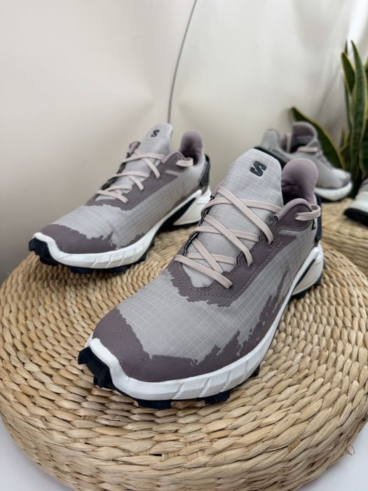 Жіноче взуття для активного відпочинку Salomon Alphacross 4 Gtx
