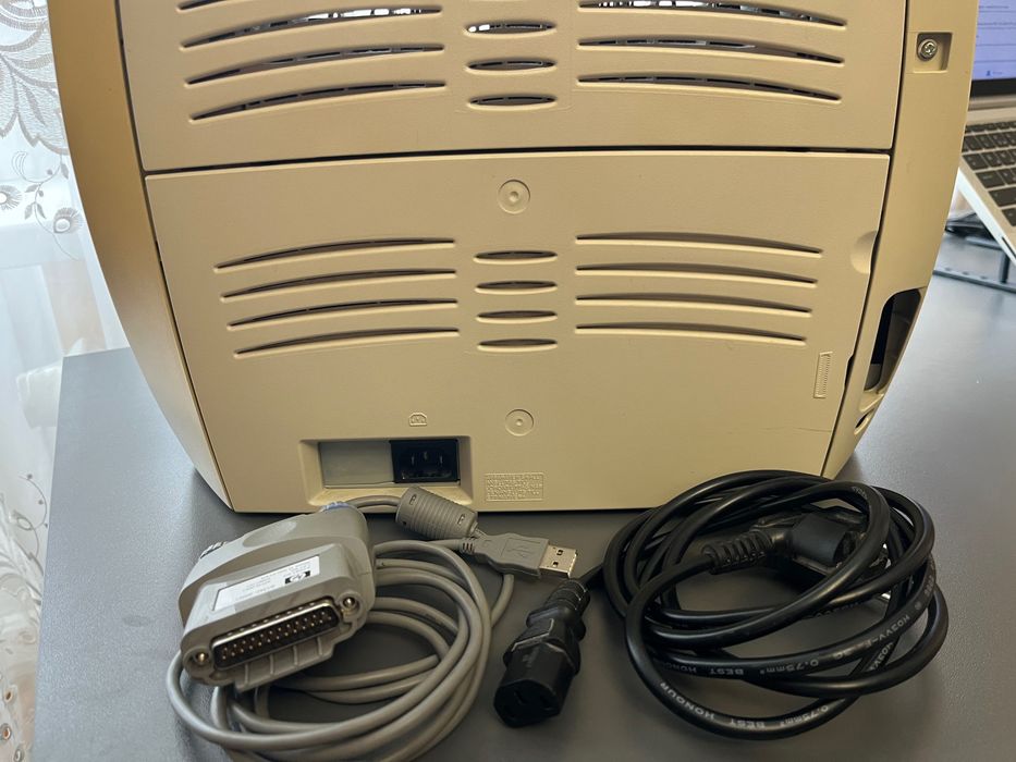 Принтер HP LaserJet 1000